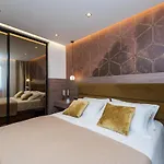 Sky Luxury Penthouse Apartment