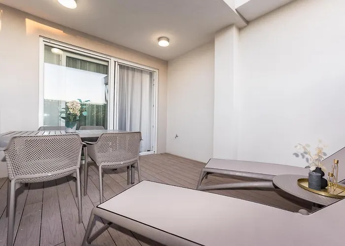 Sky Luxury Penthouse *